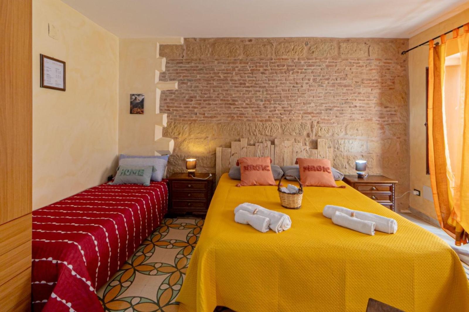 Casa "A Chiazzetta" Hotel Castelbuono  Bagian luar foto